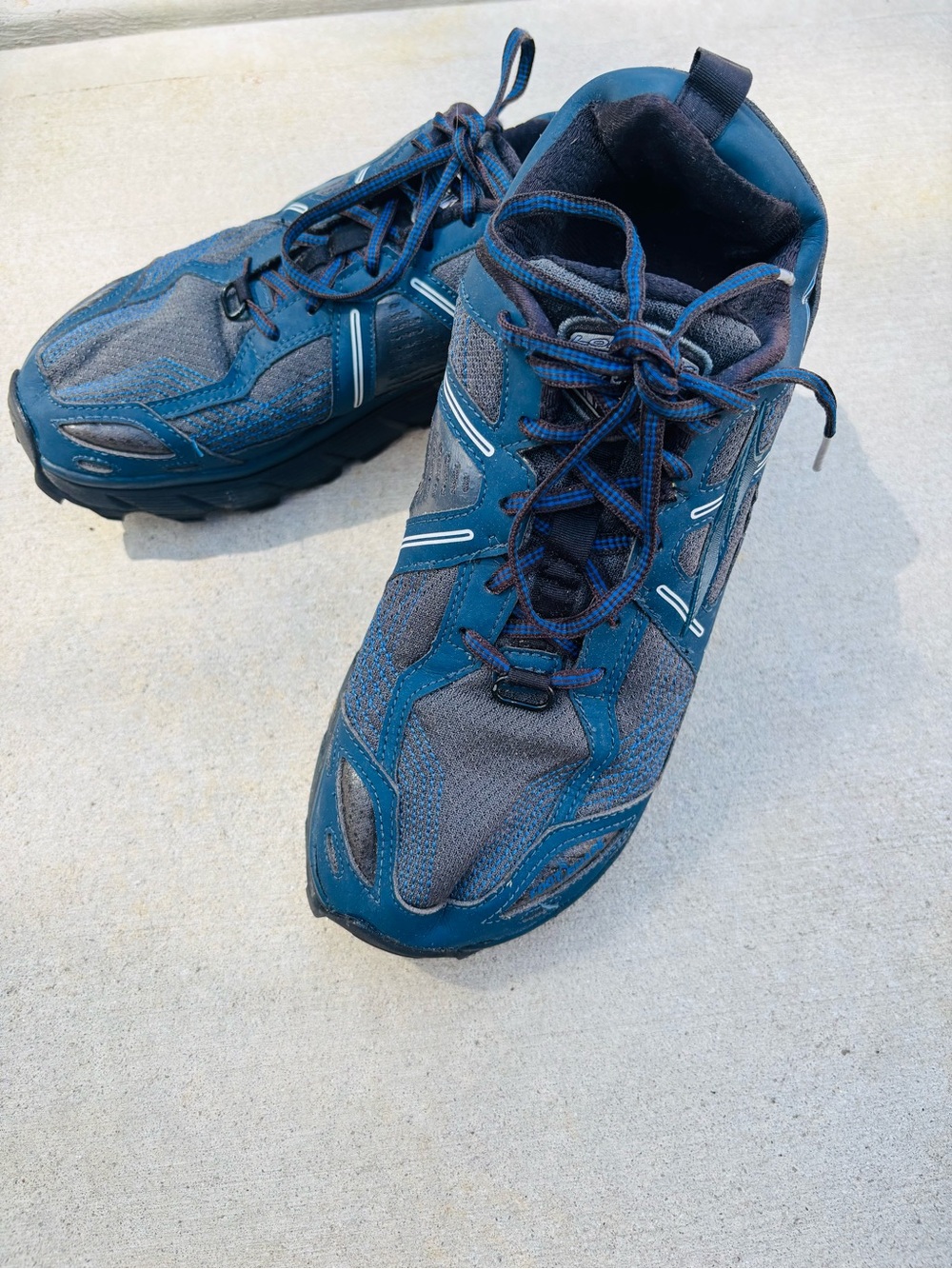 Altra Lone Peak 3.5 Men's Blue and Gray Trail Running Shoes size 10 - Picture 3 of 8